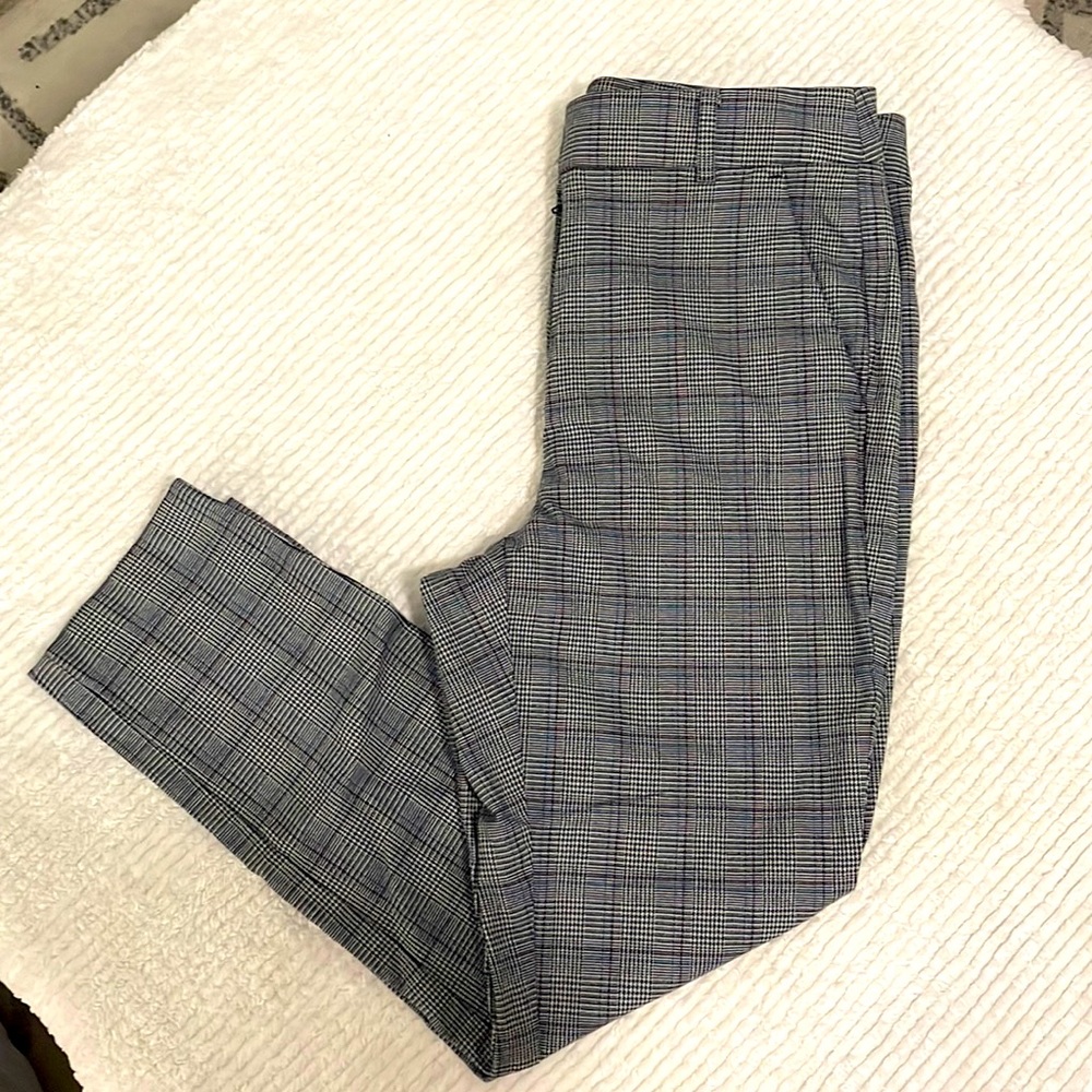 🌼3 for $10🌼 Loft Sutton Skinny Pants